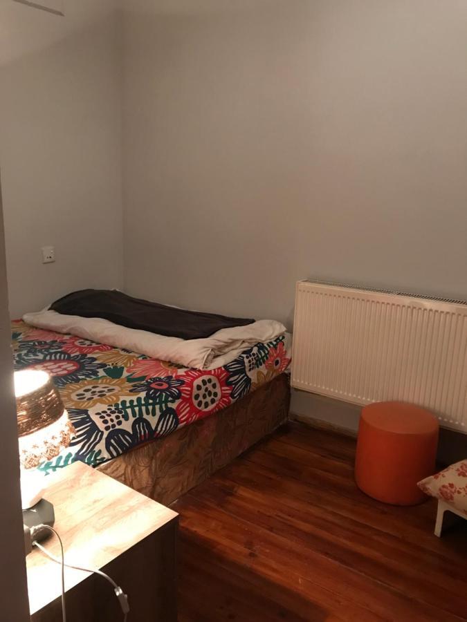 Brobro Hostel Tbilisi Buitenkant foto
