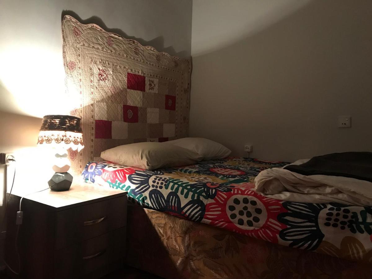 Brobro Hostel Tbilisi Buitenkant foto
