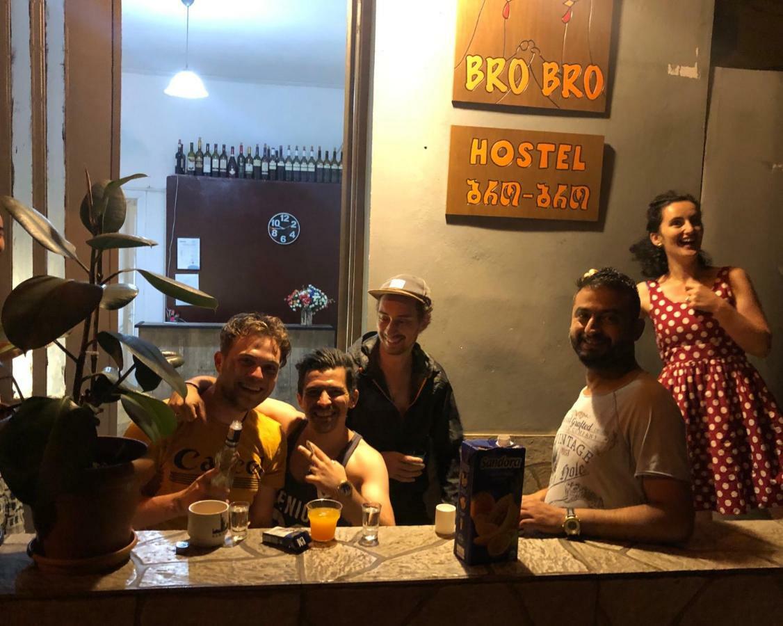 Brobro Hostel Tbilisi Buitenkant foto
